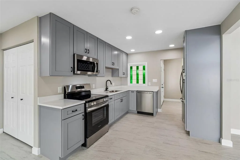 Photo of 729 SPANISH MAIN DRIVE