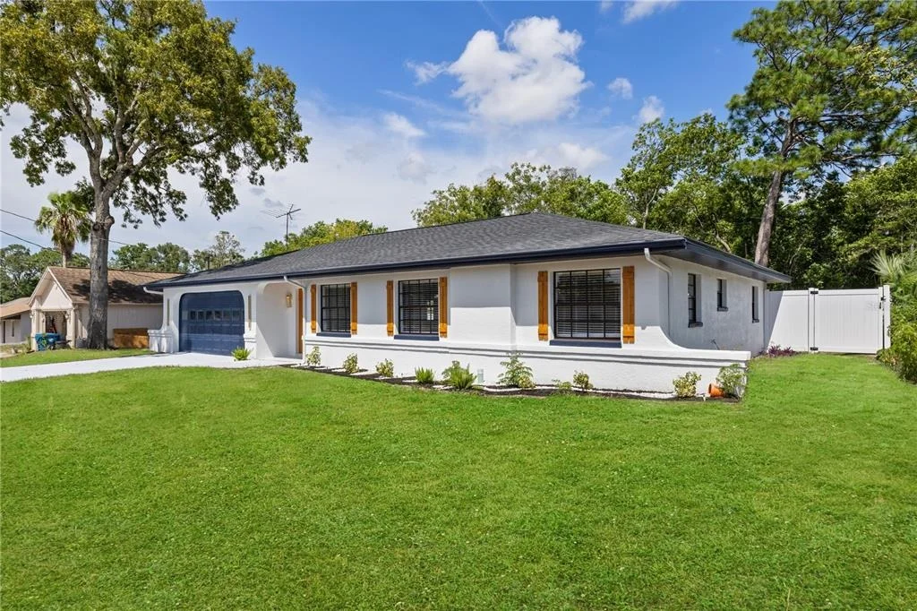 Photo of 12018 LINDEN DRIVE