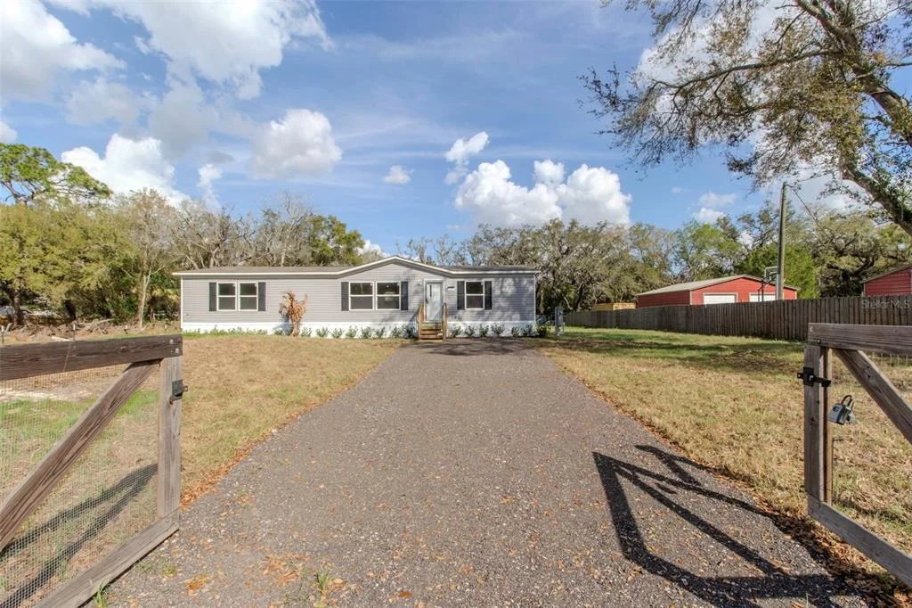 Photo of 12396 HICKS ROAD