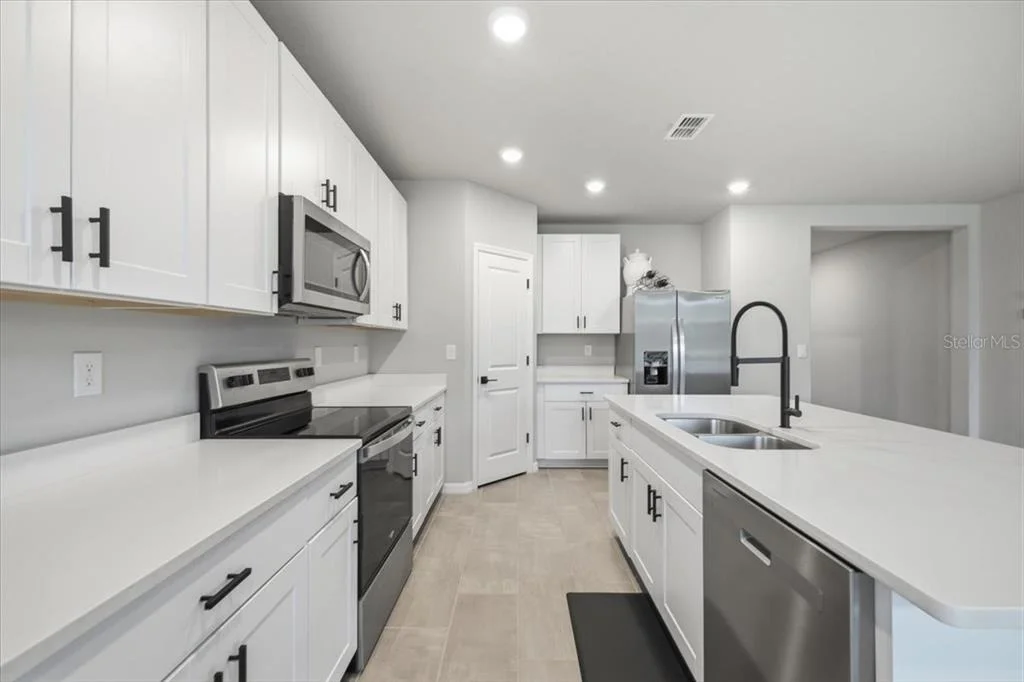Photo of 10119 DAYBREAK GLEN