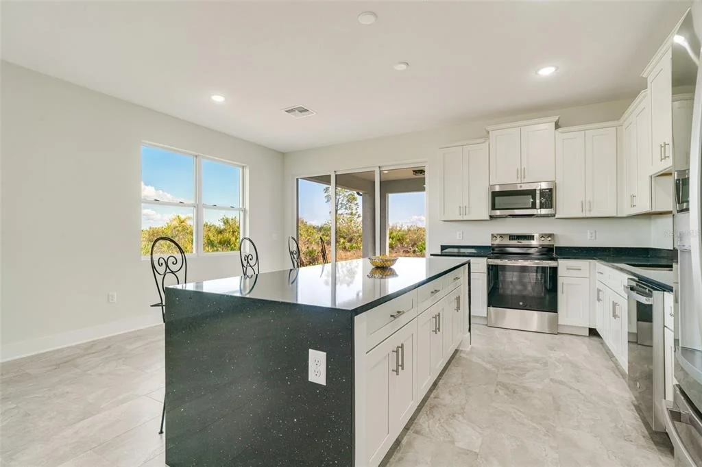 Photo of 384 BAYTREE DRIVE