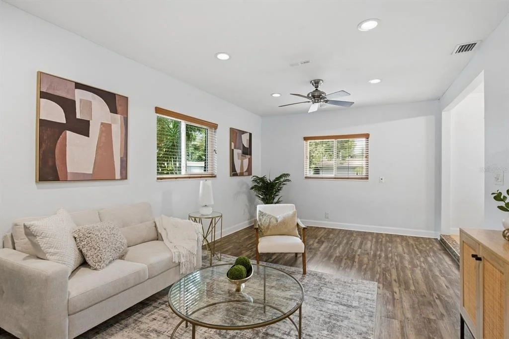 Photo of 961 LEXINGTON DRIVE