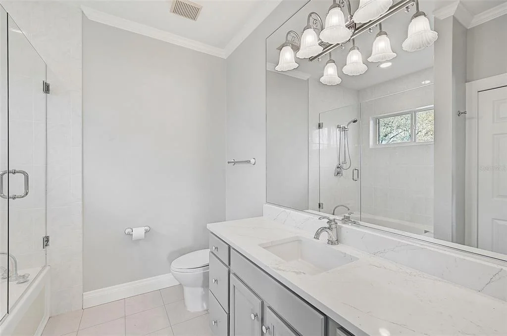 Photo of 854 MACEWEN DRIVE
