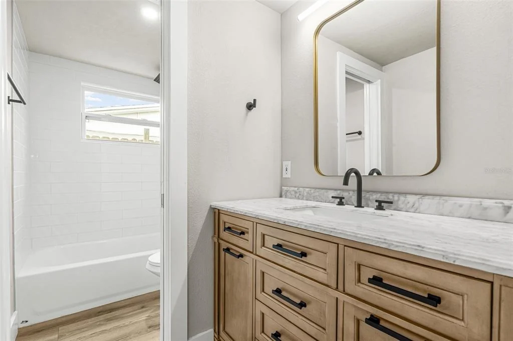 Photo of 4036 SUNRAY DRIVE