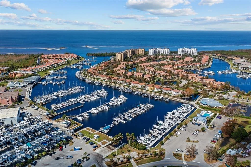 Photo of Unit D at 3336 SUNSET KEY CIRCLE