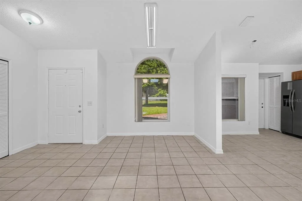 Photo of 20 LAKE MEADOW WAY