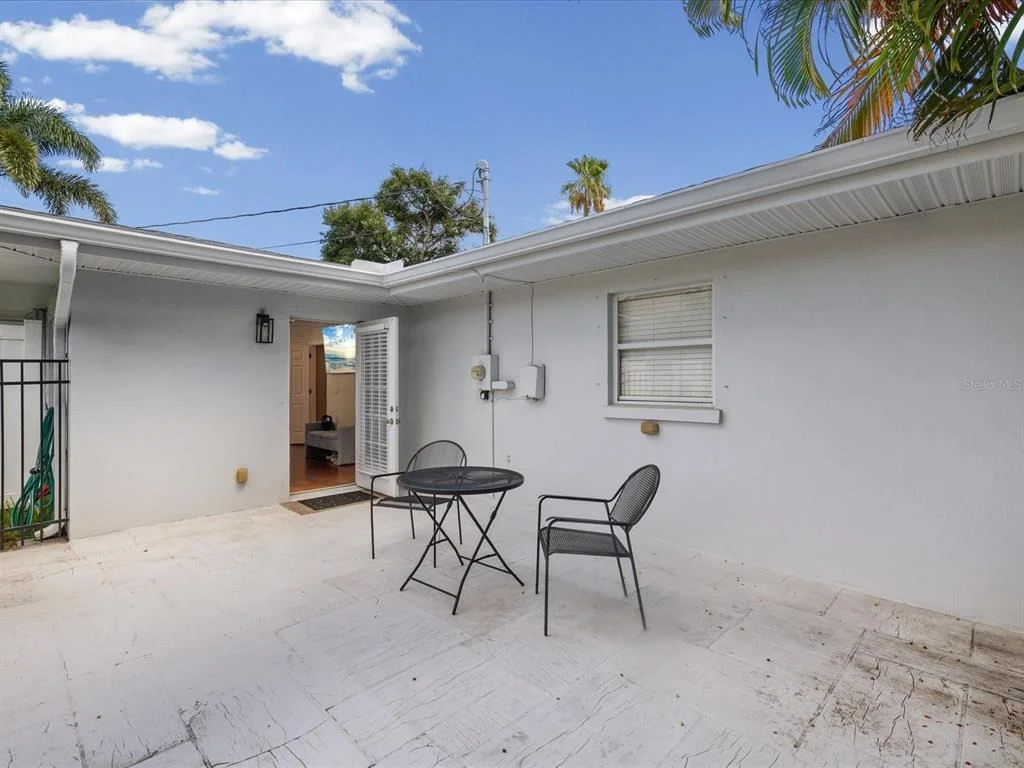 Photo of 118 LIVE OAK LANE