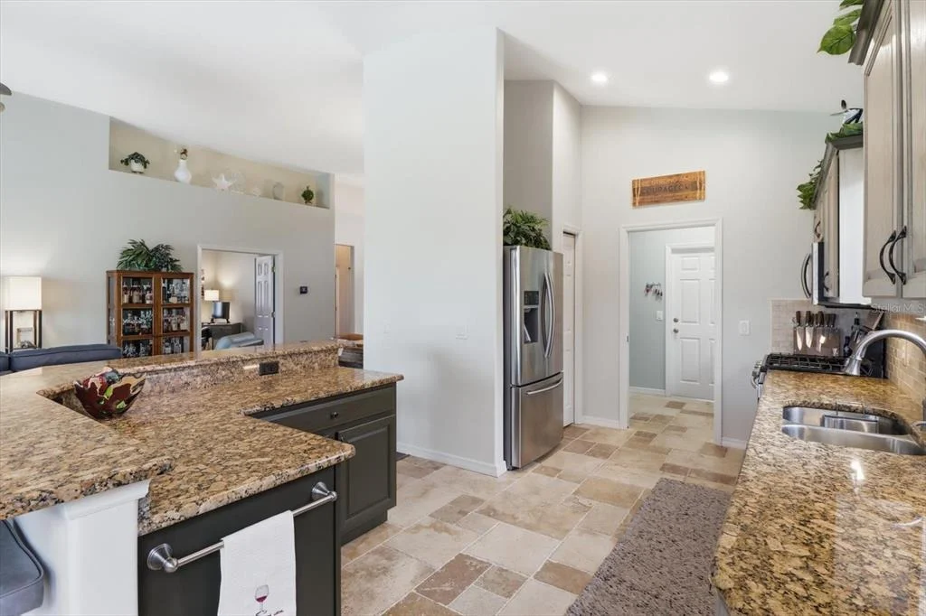 Photo of 1096 W DIAMOND SHORE LOOP