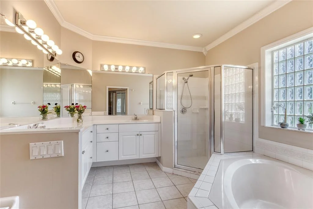 Photo of 5 WATERCLIFF LANE