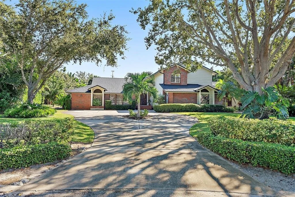 Photo of 2371 LANDINGS CIRCLE