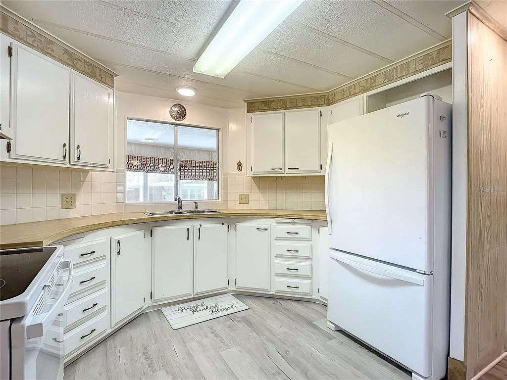 Photo of 807 SWALLOW LANE