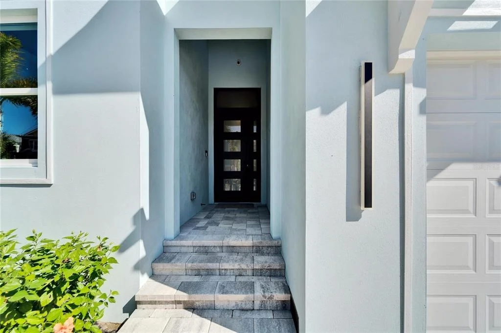 Photo of 6542 SIMONE SHORES CIRCLE