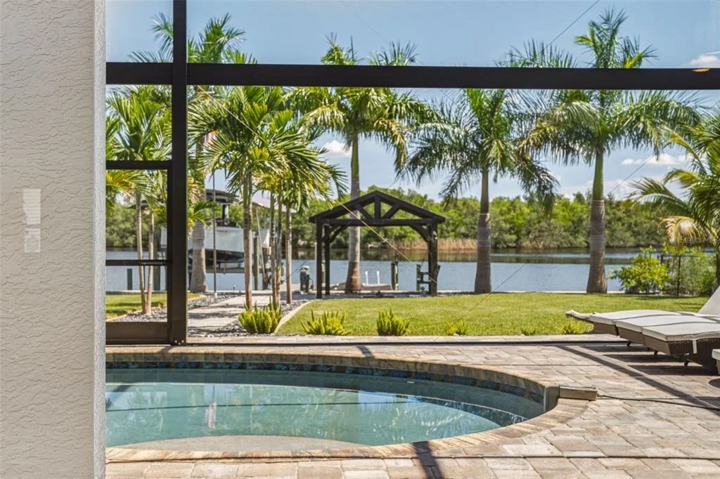Photo of 2424 HARBOUR DRIVE