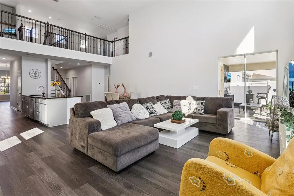 Photo of 1111 LONE PALM WAY