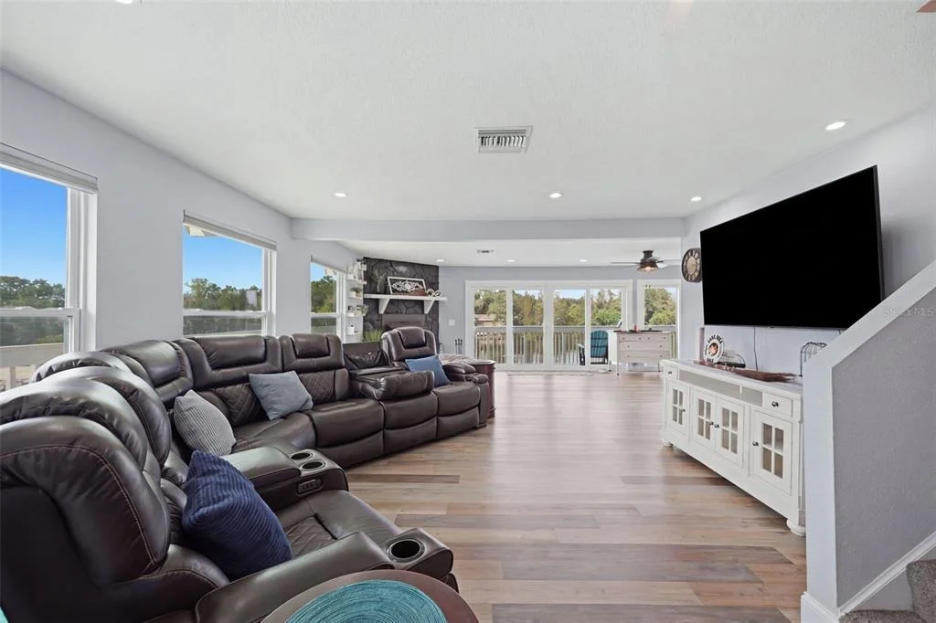 Photo of 14523 BARLOW LANE