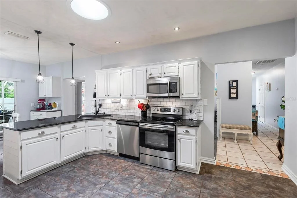 Photo of 27 WINDING CREEK WAY