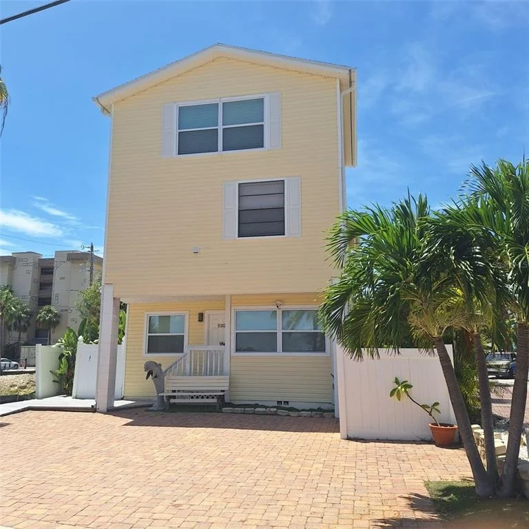 Photo of 13202 GULF BOULEVARD