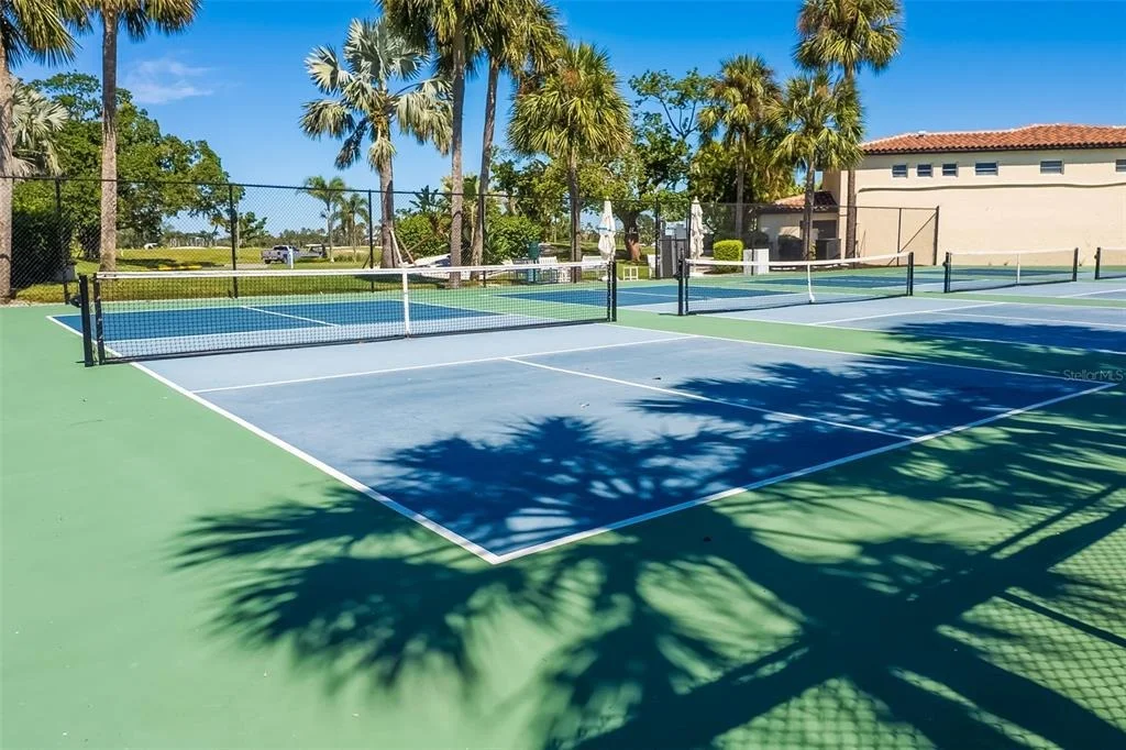 Photo of 560 HARBOR COVE CIRCLE