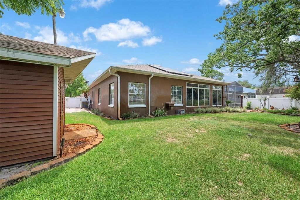 Photo of 52 BUTTONWORTH DRIVE