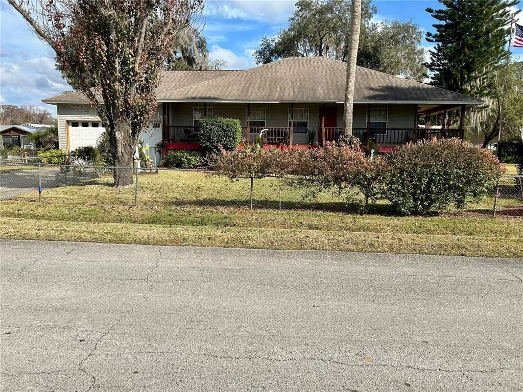Photo of 55730 HOLIDAY  CIRCLE