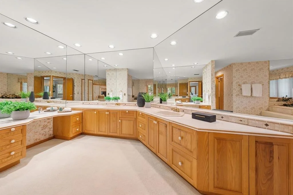 Photo of 220 HARBOR VIEW LANE