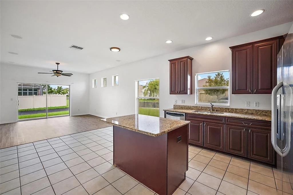 Photo of 401 GRASSY KEY WAY