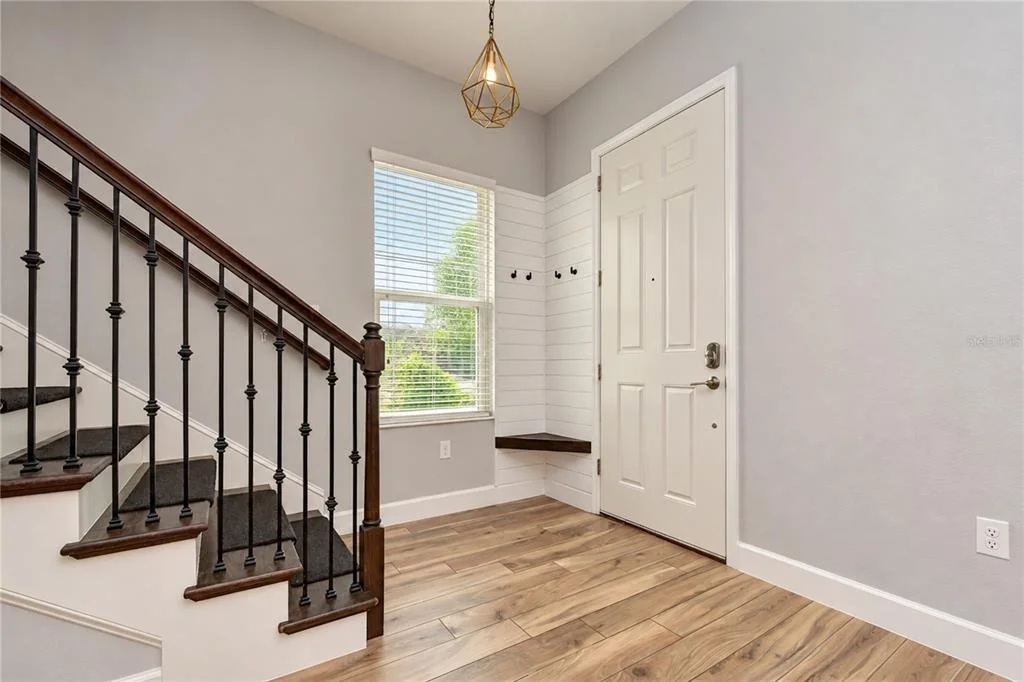 Photo of 11103 GREAT NECK ROAD