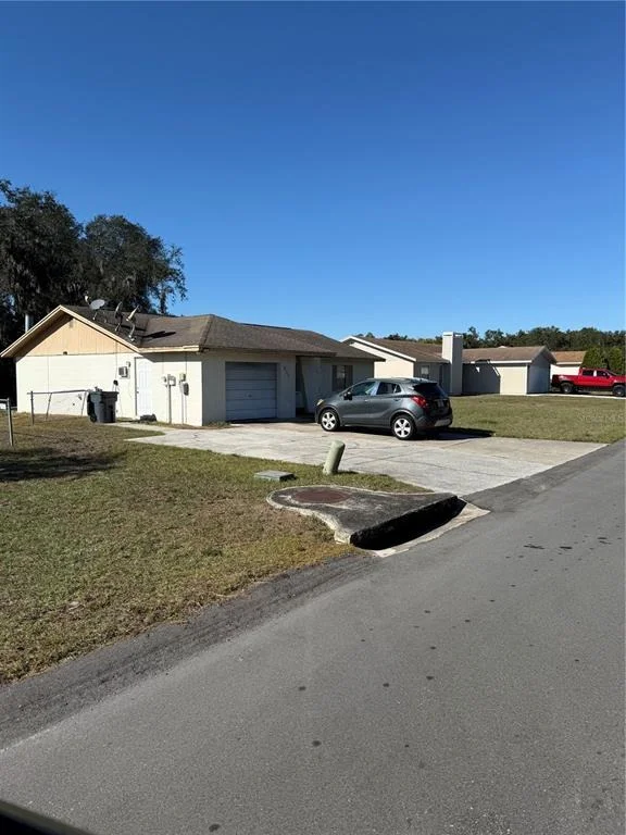 Photo of 405 HICKORY LANE