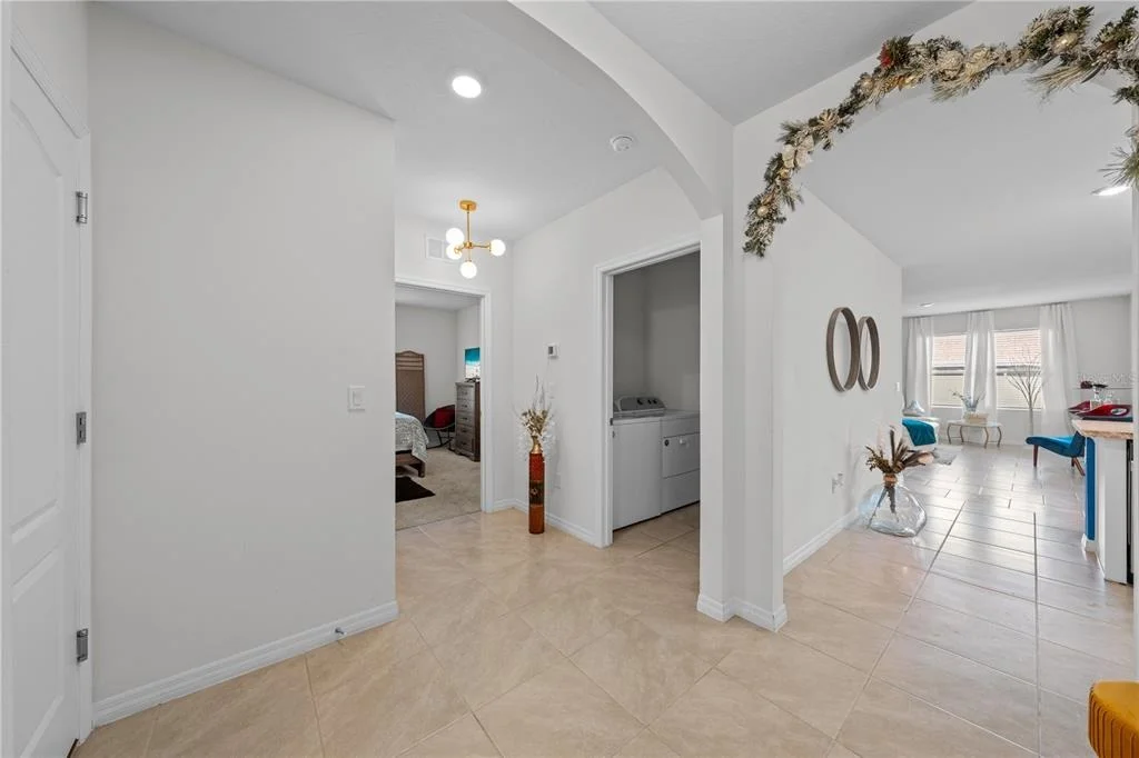 Photo of 1242 IGUANA LOOP