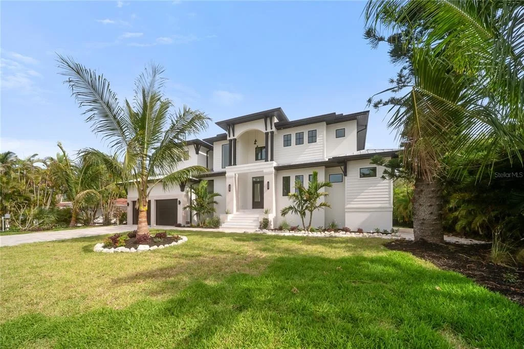 Photo of 626 BUTTONWOOD DRIVE