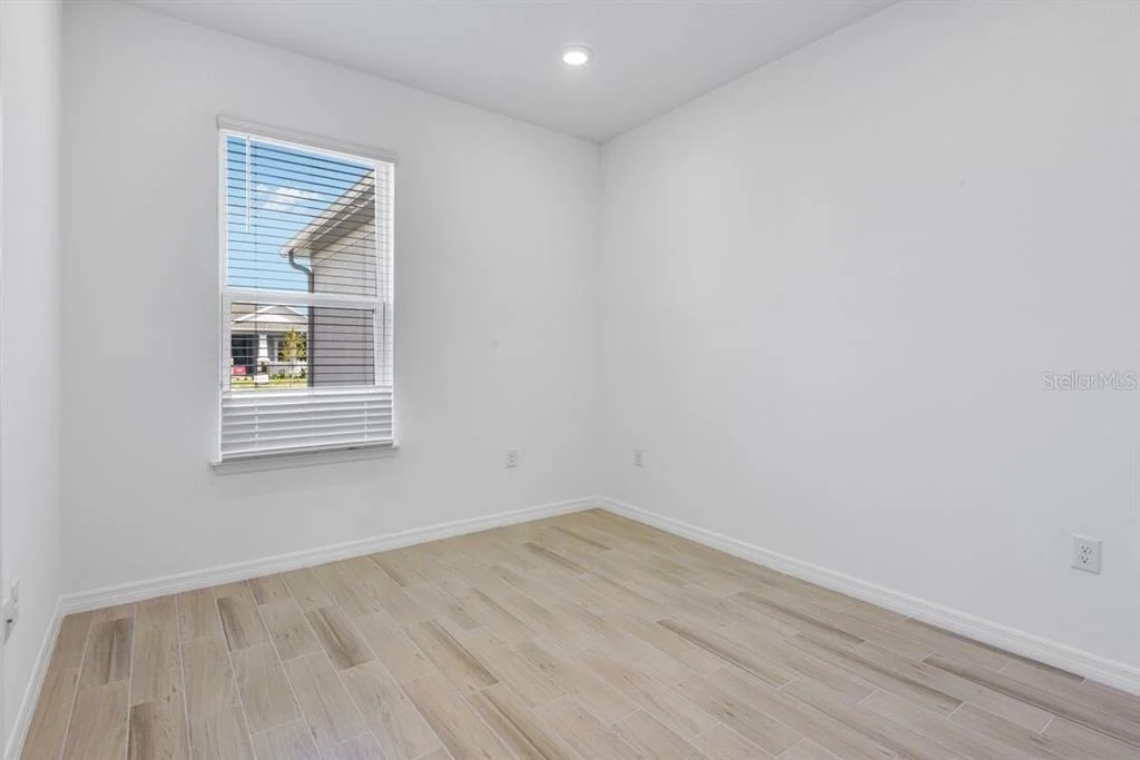 Photo of 846 JUNONIA BOULEVARD