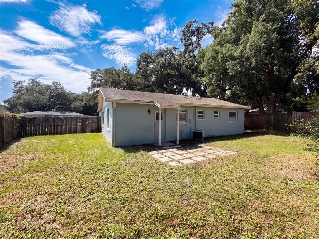 Photo of 121 INWOOD CIRCLE