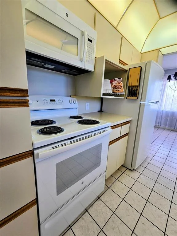 Photo of Unit 310 at 11251 80TH AVENUE