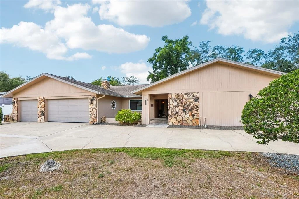 Photo of 2424 SUNDANCER DRIVE