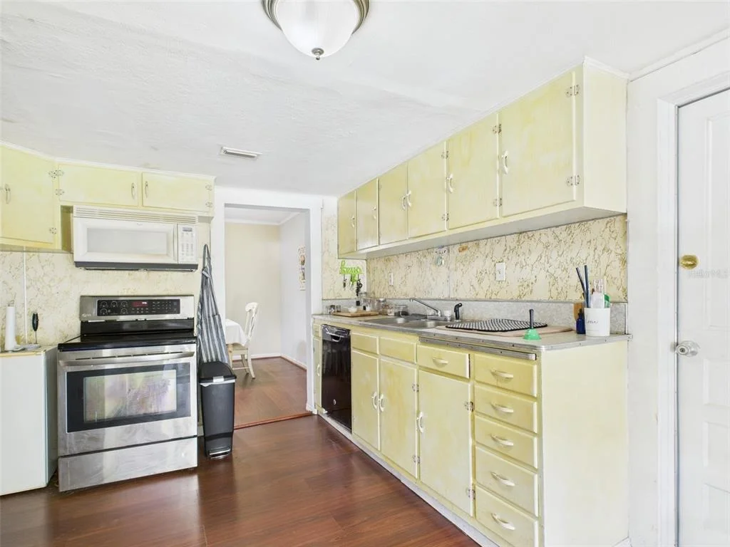 Photo of 13014 LINCOLN ROAD