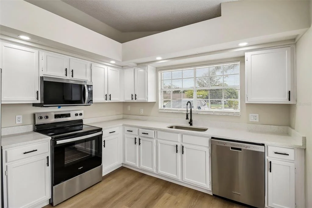 Photo of 106 LAMPLIGHTER DRIVE