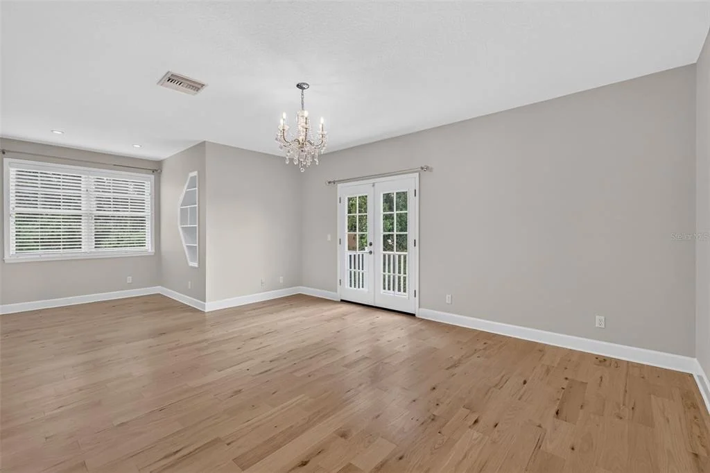 Photo of 580 W 10TH AVENUE