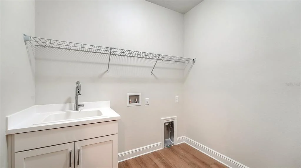Photo of 10005 POWELL AVENUE