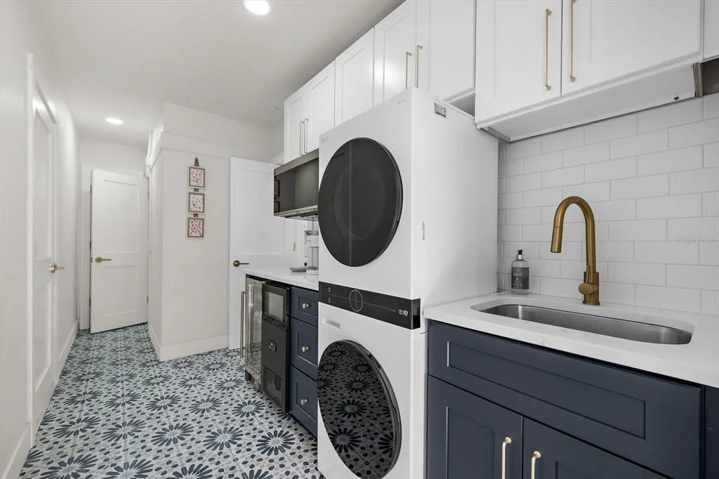Photo of 730 BAY ESPLANADE