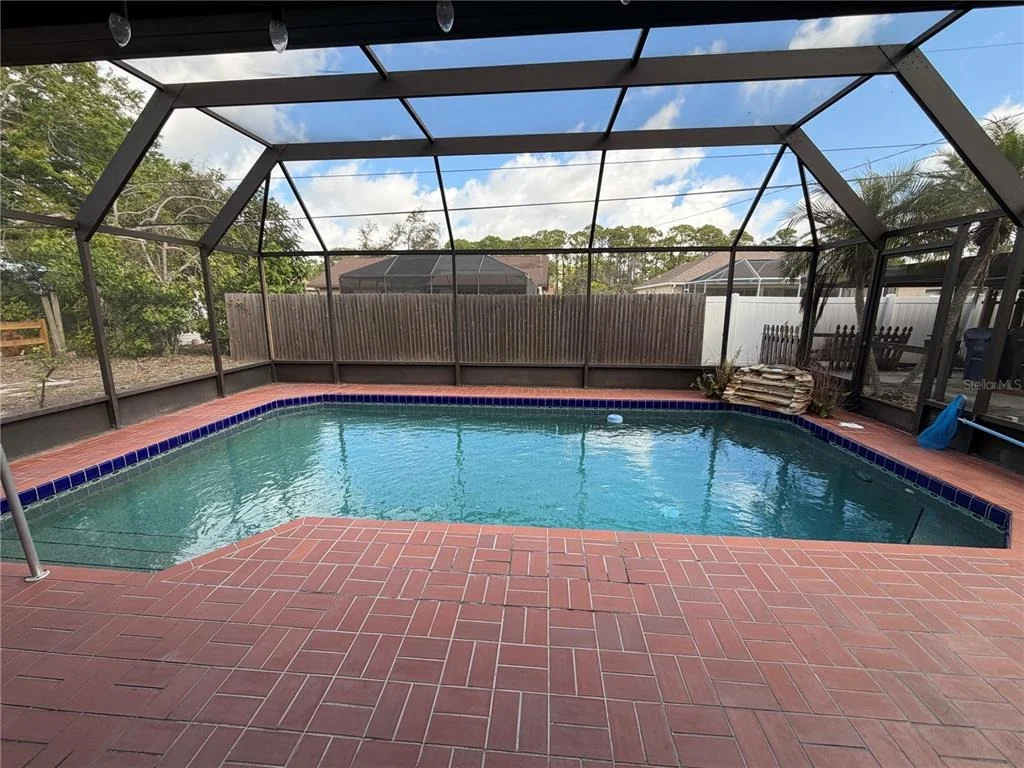 Photo of 1500 CREST DRIVE