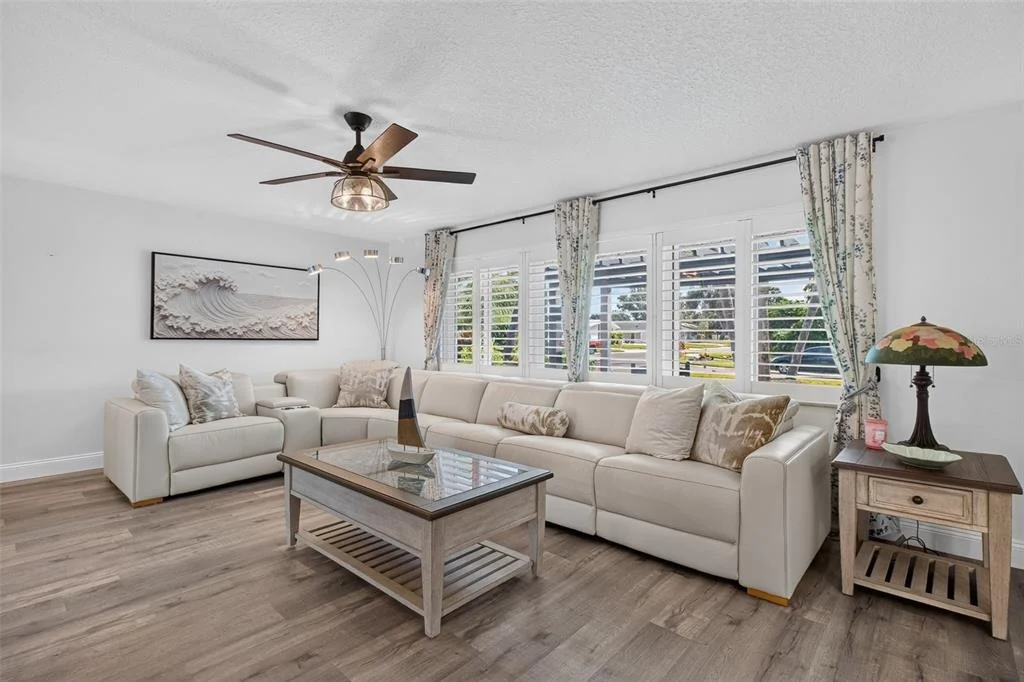 Photo of 10588 139TH WAY
