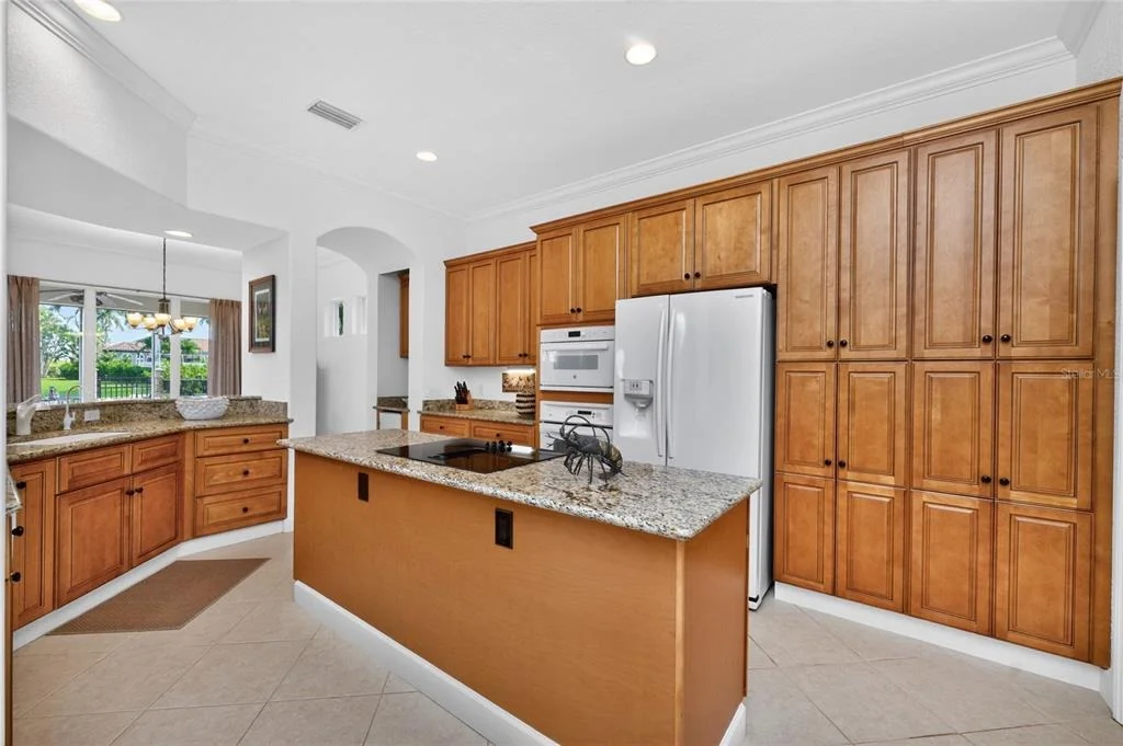 Photo of 3341 SUNSET KEY CIRCLE