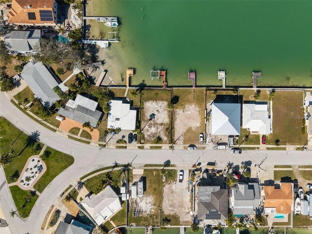 Photo of 15307 HARBOR DRIVE