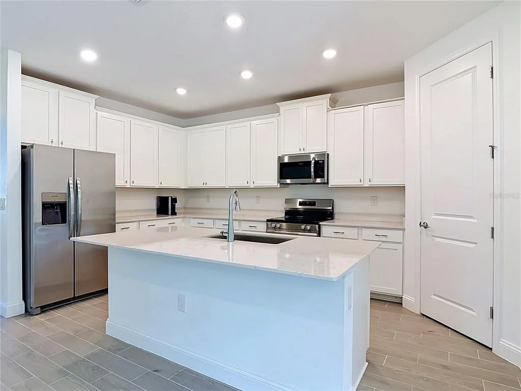 Photo of 2183 RAGLAN CIRCLE