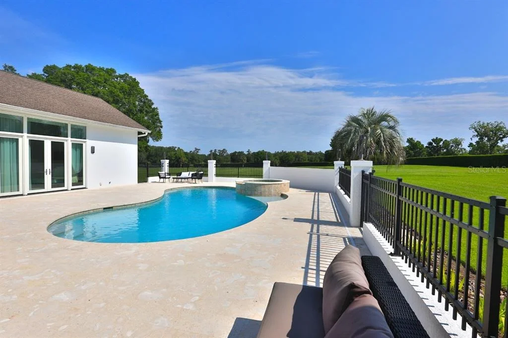 Photo of 601 SE 80TH STREET