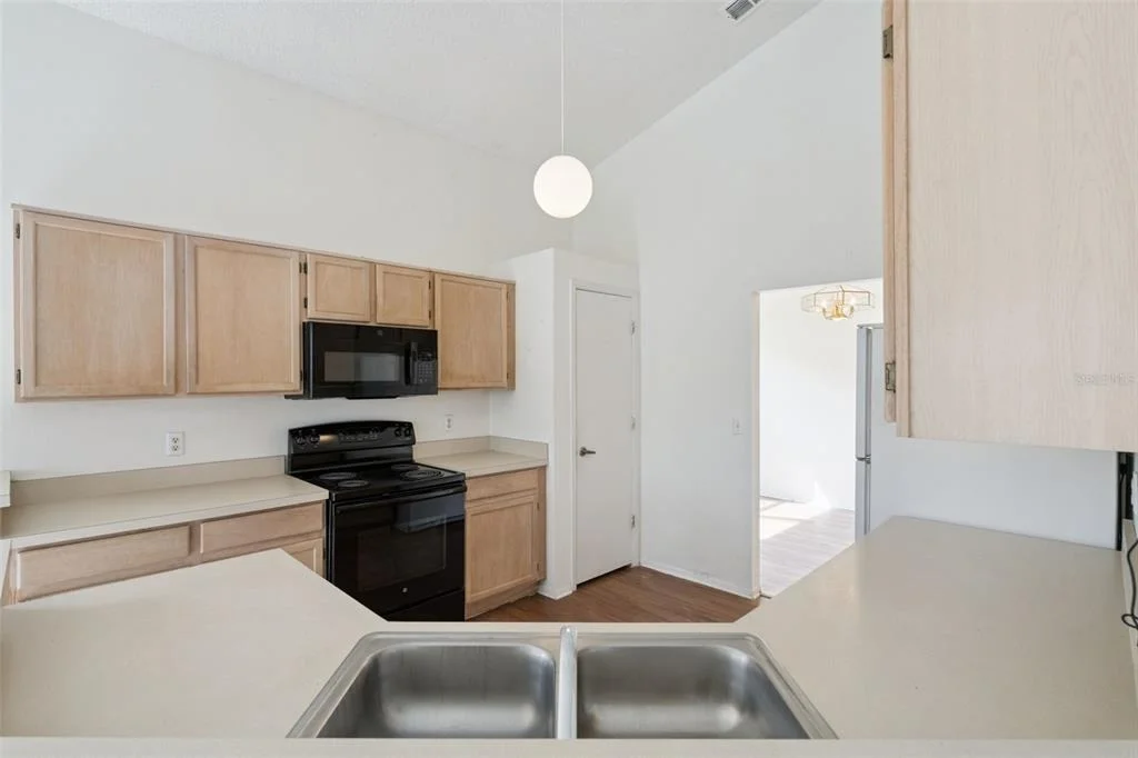 Photo of 523 ROCHESTER LOOP