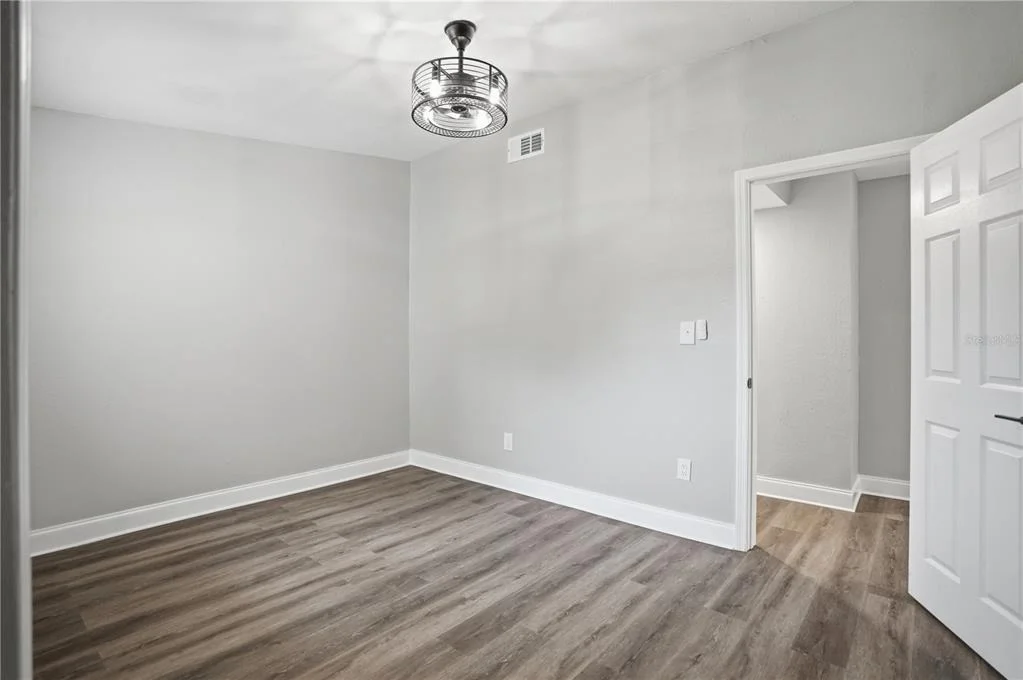 Photo of 707 ABERDEEN CIRCLE