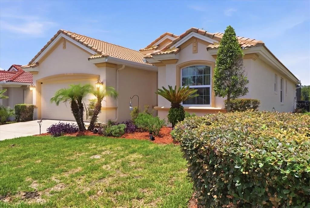 Photo of 1096 W DIAMOND SHORE LOOP