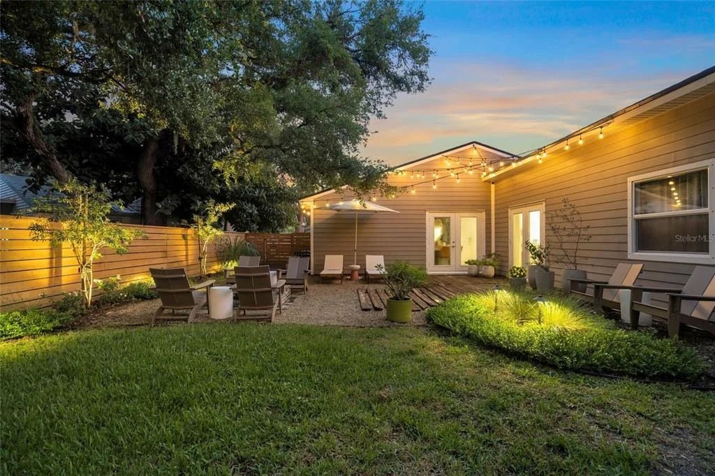 Photo of 319 BEARDED OAKS CIRCLE