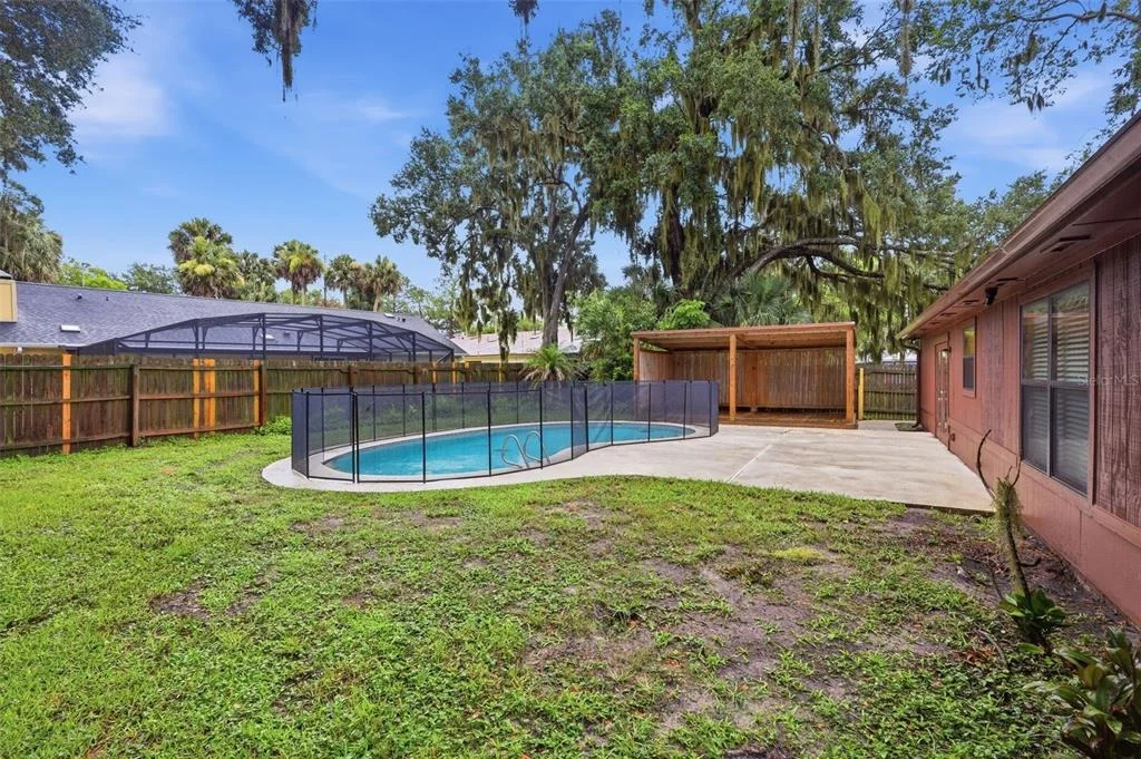Photo of 483 SPRUCEVIEW DRIVE